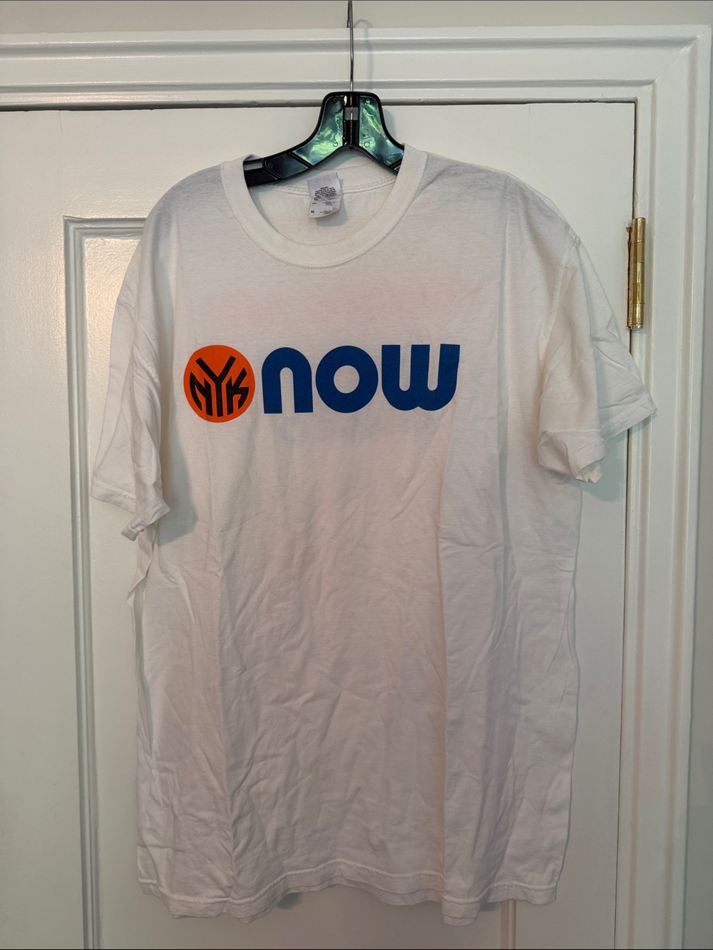 Fruit of the Loom White Crewneck T-Shirt basketball NY Knicks cotton